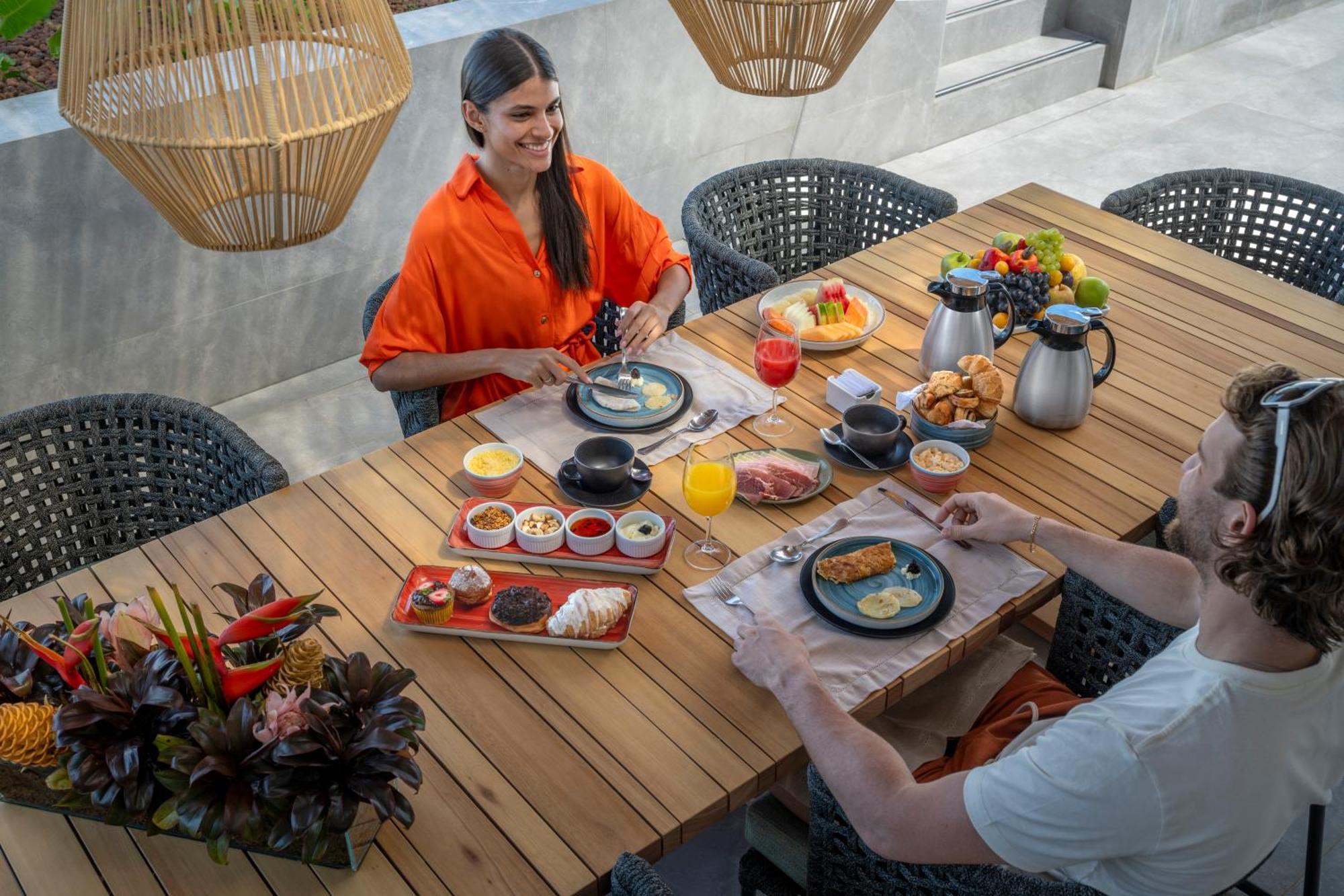 Serhs Natal Grand Hotel & Resort Экстерьер фото Breakfast at the hotel