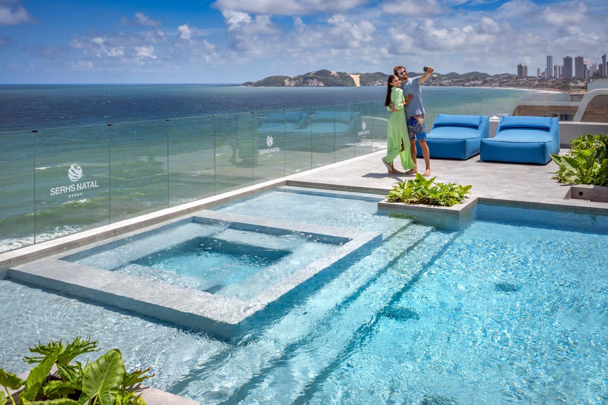 Serhs Natal Grand Hotel & Resort Экстерьер фото The rooftop pool at the Sheraton Nha Trang Hotel & Spa Resort